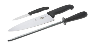 Illustration for article titled Deals: $160 KitchenAids, Solar Gadget Chargers, Victorinox Knives